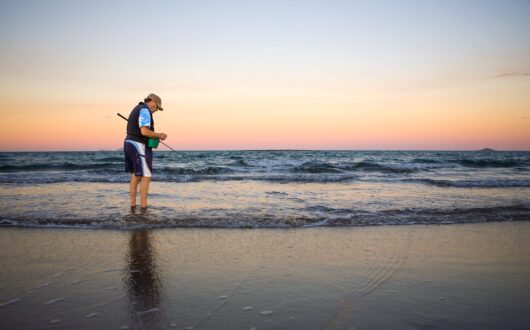 Tourism pictures fishing from Sarina Beach